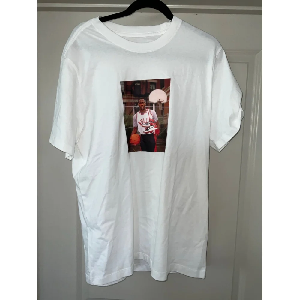 Michael Jordan Photo T-shirt and Chicago Bull Beanie